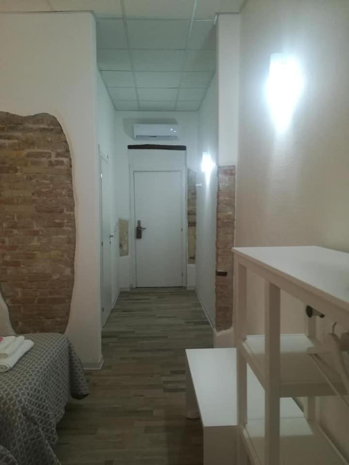 Bed & Breakfast B.house 2*